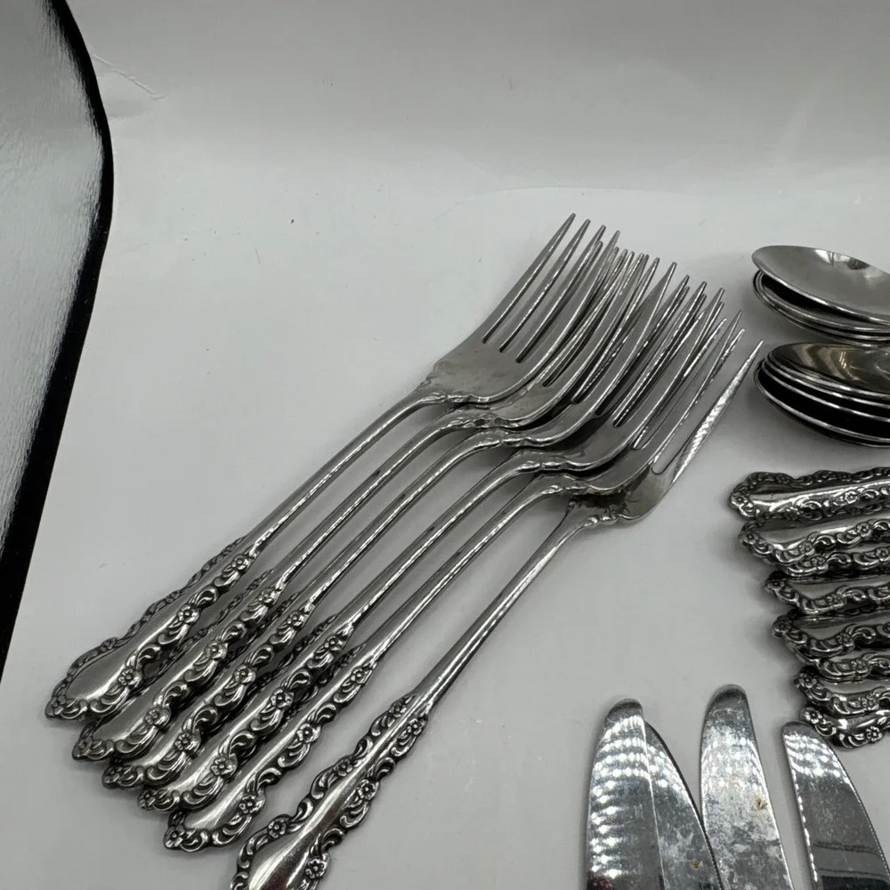 Oneida Shelley 6 Full Place Sets‎ + Extras (55pcs) Heirloom Stainless Flatware